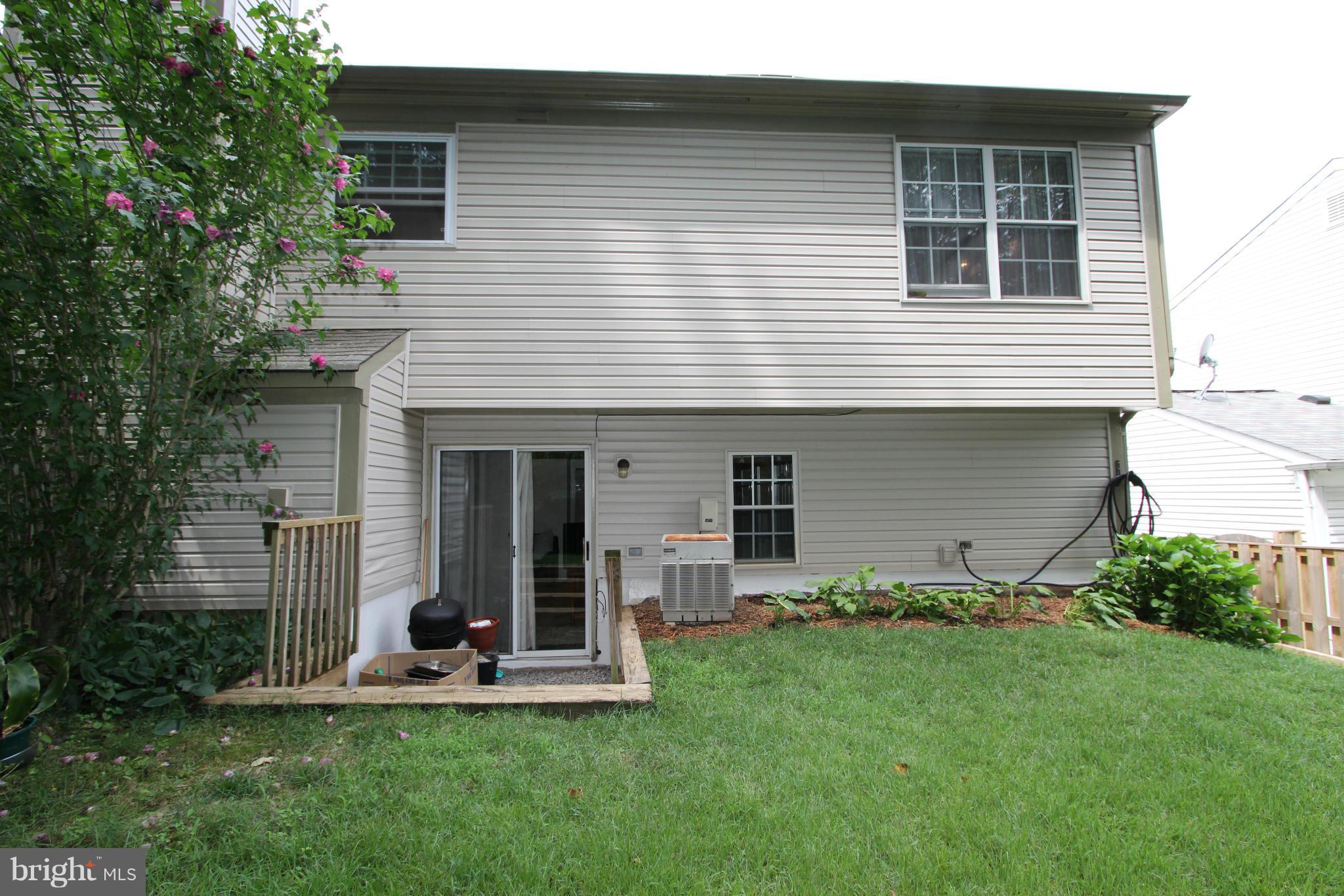 5961 Powell's Landing Road Burke, VA 22015 - Photo 24 of 26 Exterior (Rear)