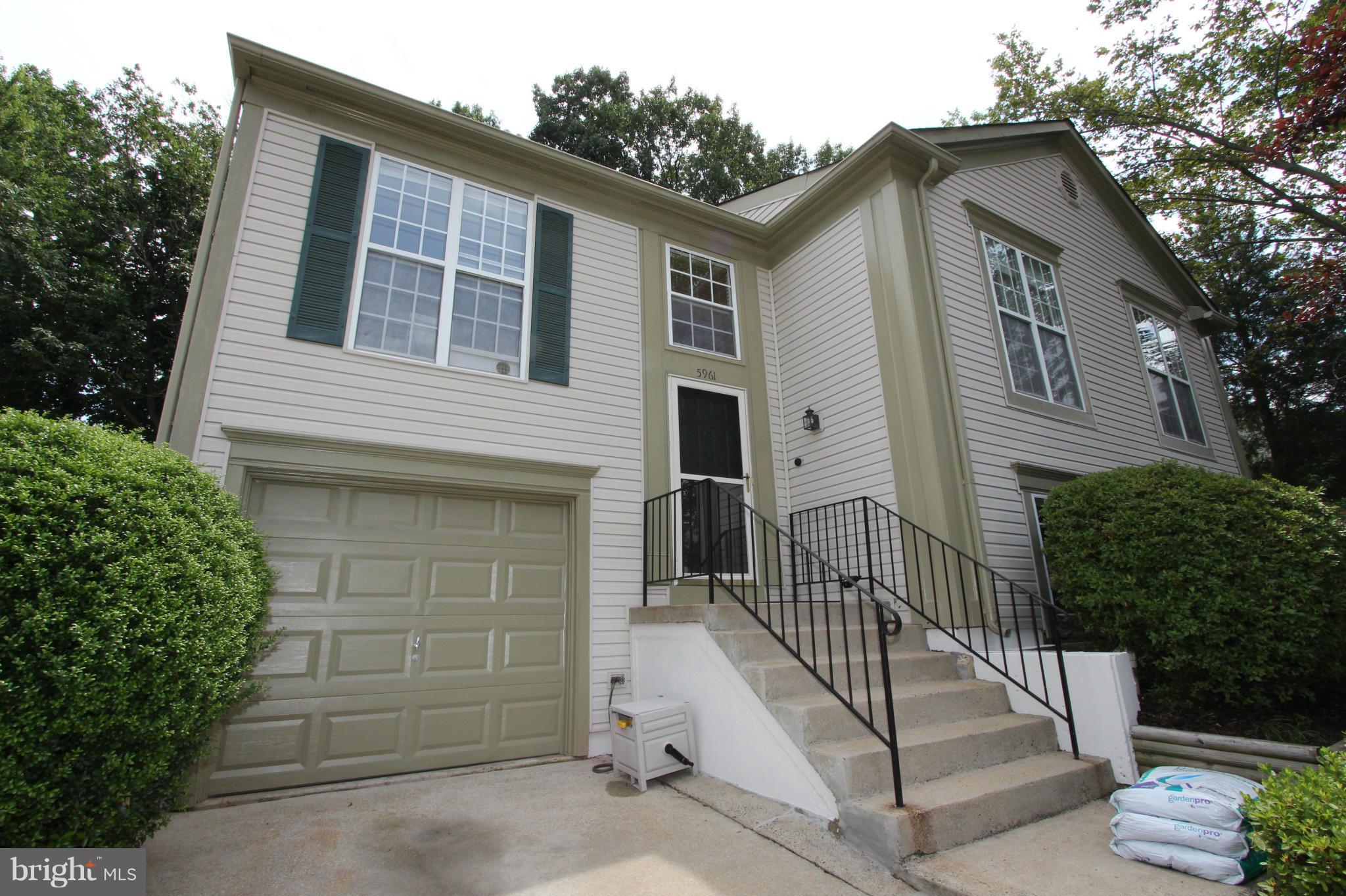 5961 Powell's Landing Road Burke, VA 22015 - Photo 25 of 26 Exterior (Front)