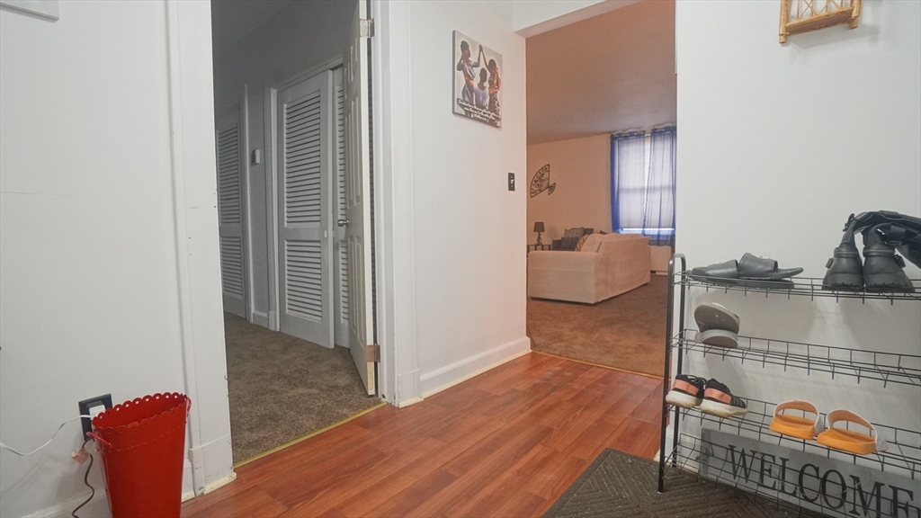 140 Chestnut Street, Unit 314 Springfield, MA 01103 - Photo 21 of 21 a view of an entryway with workspace