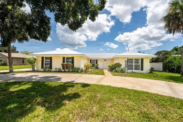 $425,000 | 1426 34th Avenue, Vero Beach, FL 32960