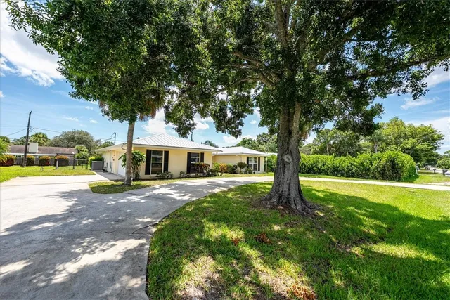 $425,000 | 1426 34th Avenue, Vero Beach, FL 32960