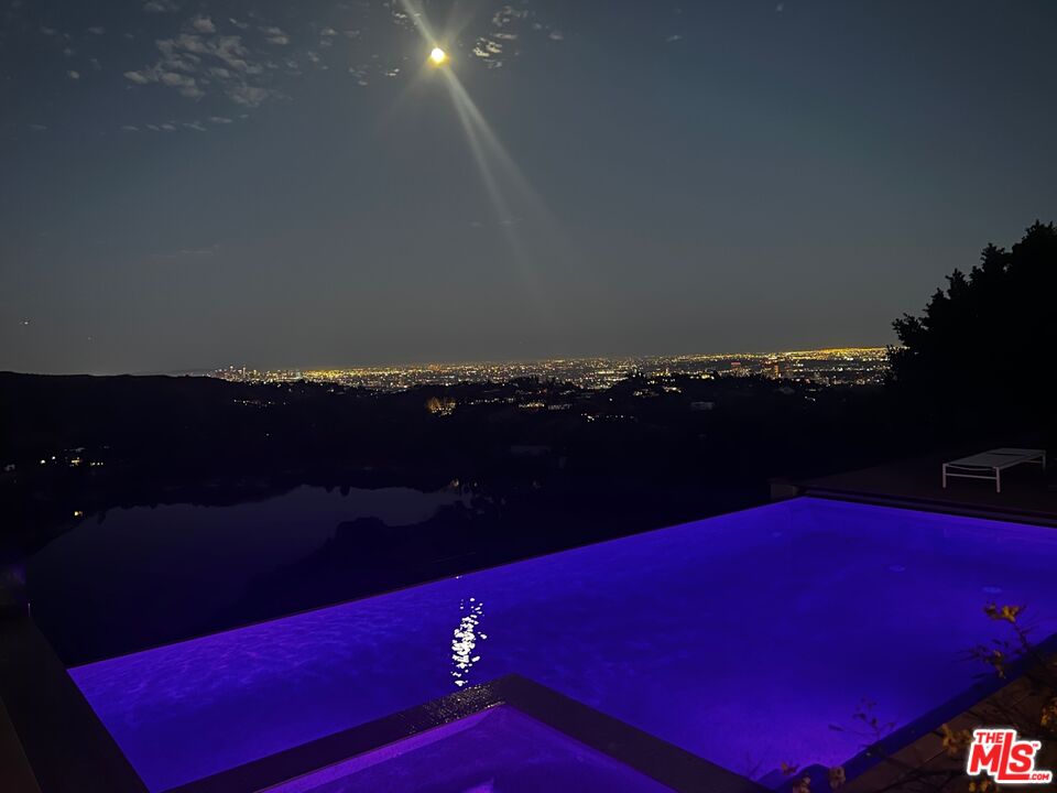 2200 Stradella Road Los Angeles, CA 90077 - Photo 22 of 27