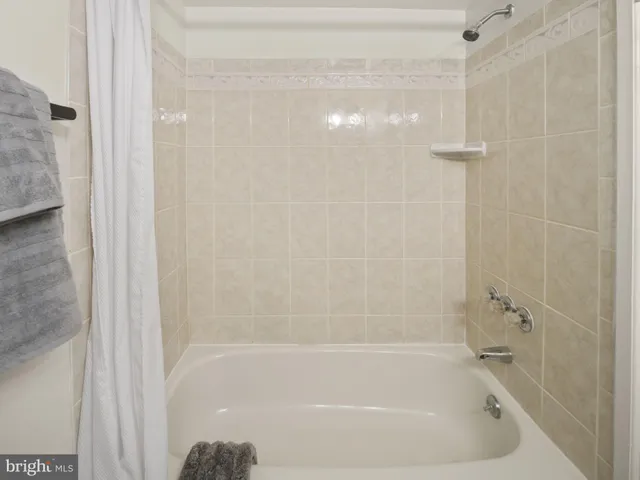 $1,999 | 59 New York Avenue Northwest, Unit B, Washington, DC 20001