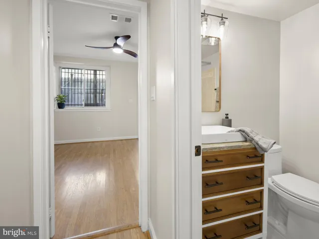 $1,999 | 59 New York Avenue Northwest, Unit B, Washington, DC 20001