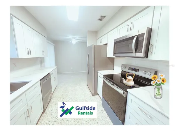 $2,300 | 5841 4th Avenue North, St. Petersburg, FL 33710