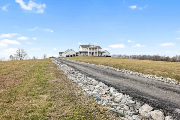 $2,499,000 | 1103 Rogues Fork Road, Bethpage, TN 37022