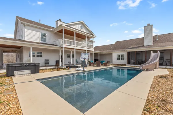 $2,499,000 | 1103 Rogues Fork Road, Bethpage, TN 37022