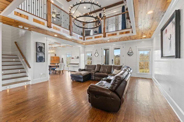 $2,499,000 | 1103 Rogues Fork Road, Bethpage, TN 37022