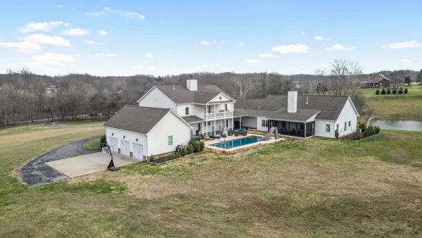 $2,499,000 | 1103 Rogues Fork Road, Bethpage, TN 37022
