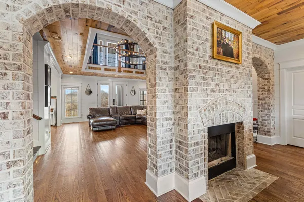 $2,499,000 | 1103 Rogues Fork Road, Bethpage, TN 37022