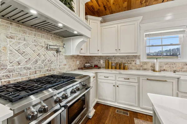 $2,499,000 | 1103 Rogues Fork Road, Bethpage, TN 37022