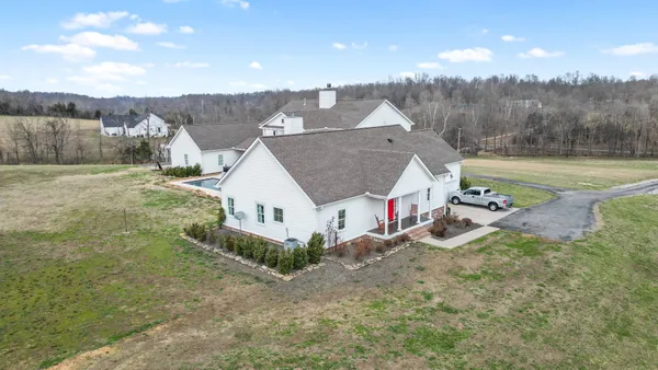 $2,499,000 | 1103 Rogues Fork Road, Bethpage, TN 37022