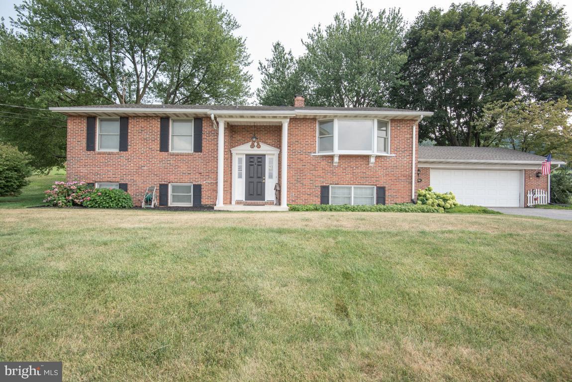 5036 Strasburg Road Kinzers, PA 17535 - Photo 1 of 27 Front