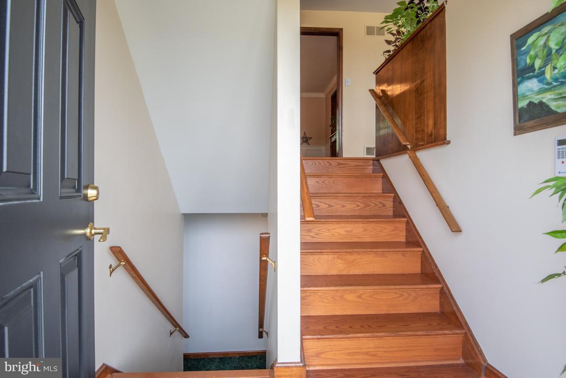 5036 Strasburg Road Kinzers, PA 17535 - Photo 6 of 27 Front Entry