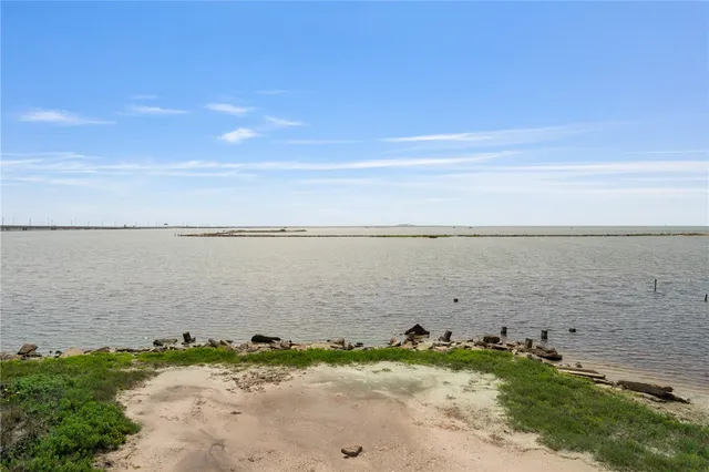 $699,000 | 113 Knickerbocker Street, Corpus Christi, TX 78418