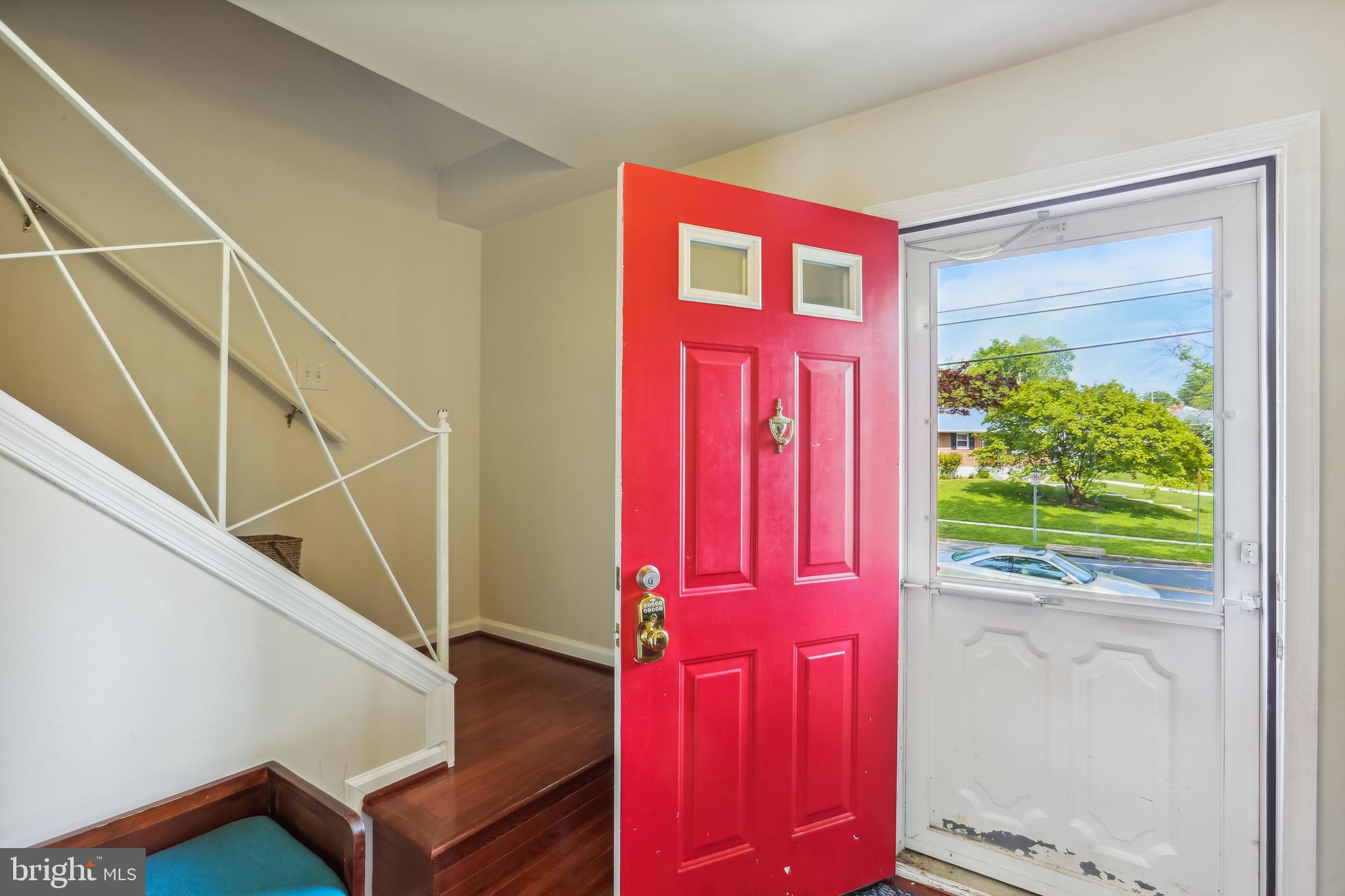 10724 Tenbrook Drive Silver Spring, MD 20901 - Photo 3 of 30