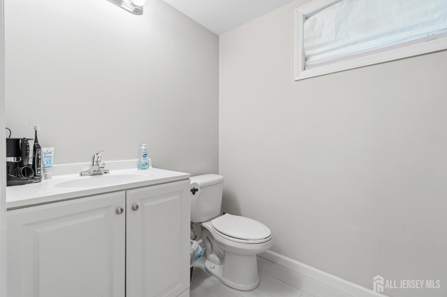 24 Wilk Road Edison, NJ 08837 - Photo 31 of 41
