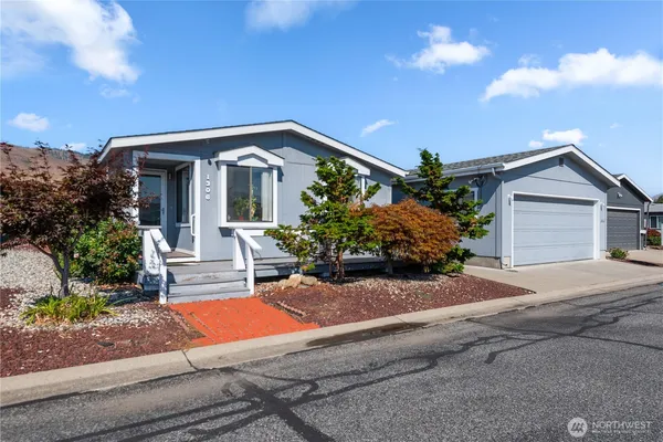 $179,000 | 1306 Glacier Place, Unit 68, Wenatchee, WA 98801