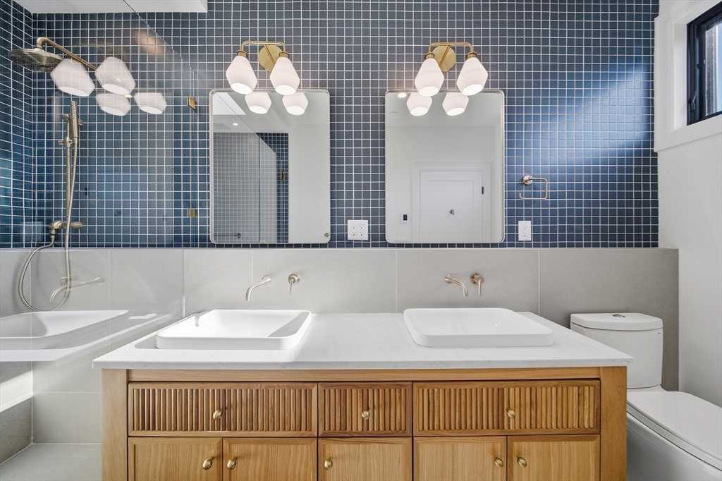 545 East 2nd Street, Unit PH2 Boston, MA 02127 - Photo 21 of 24