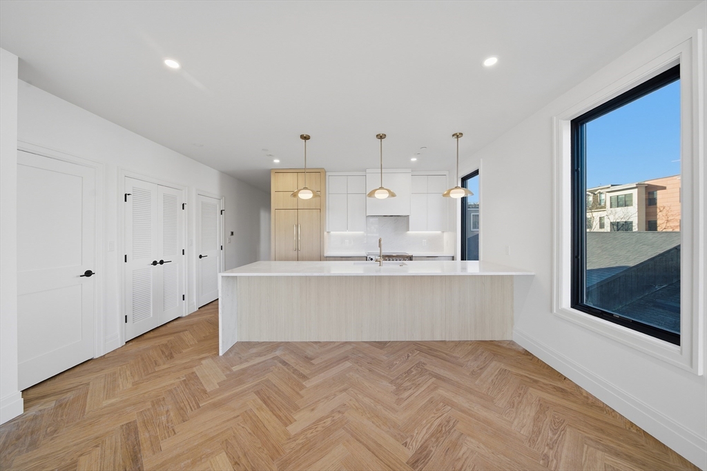 545 East 2nd Street, Unit PH2 Boston, MA 02127 - Photo 5 of 24