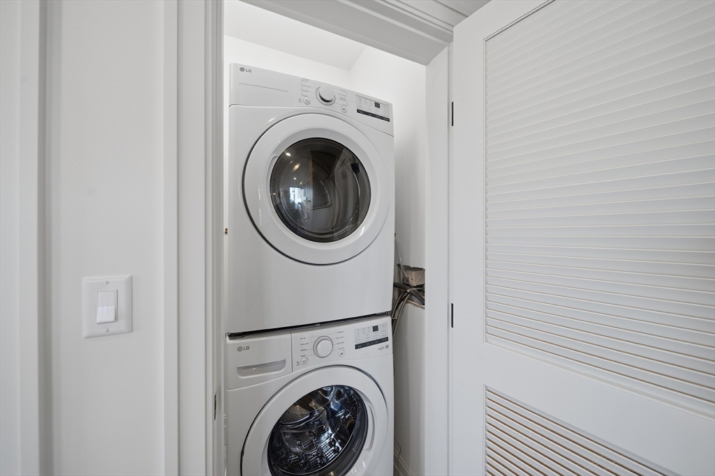 545 East 2nd Street, Unit PH2 Boston, MA 02127 - Photo 8 of 24