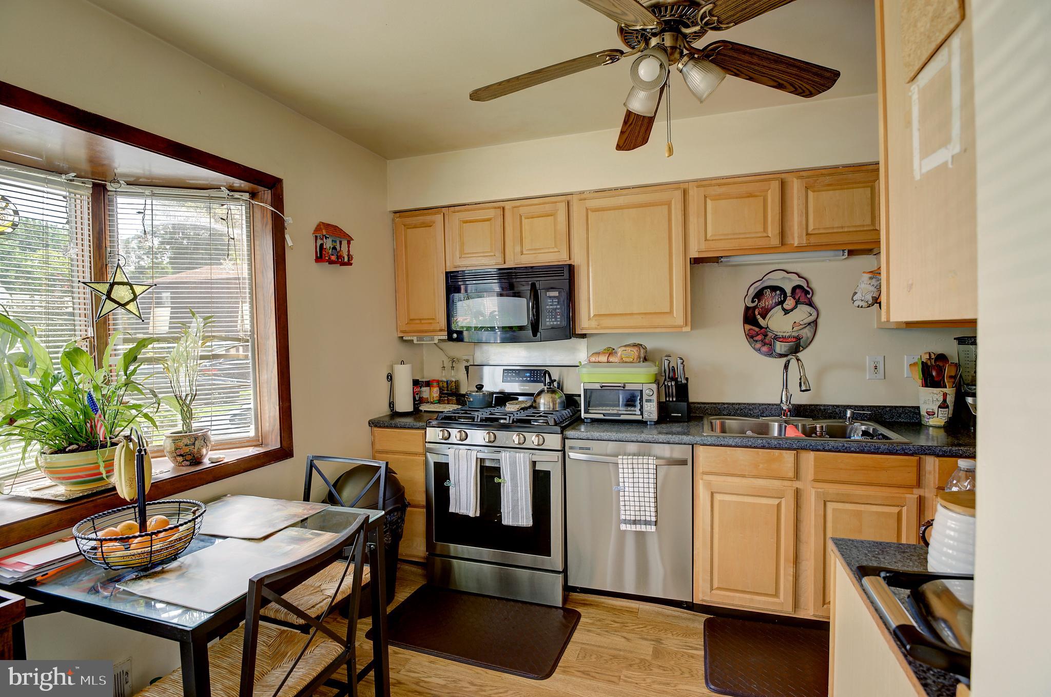 135 Reeger Avenue Hamilton, NJ 08610 - Photo 8 of 23 Gallery Image 8