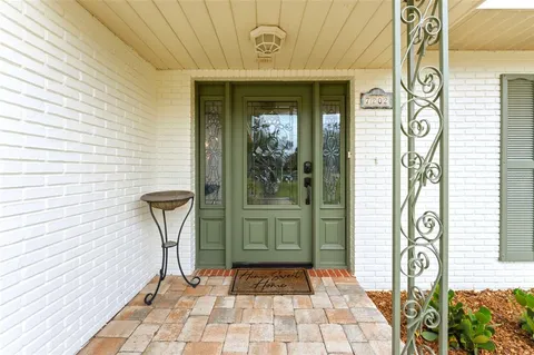 $499,000 | 7202 Spring Valley Drive, Tampa, FL 33615