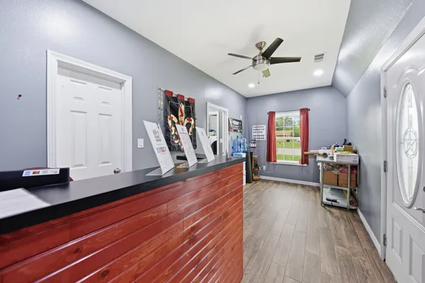 $1,250,000 | 518 Columbus Road, Sealy, TX 77474