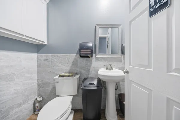 $1,250,000 | 518 Columbus Road, Sealy, TX 77474