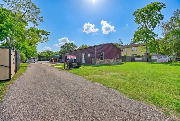 $1,250,000 | 518 Columbus Road, Sealy, TX 77474
