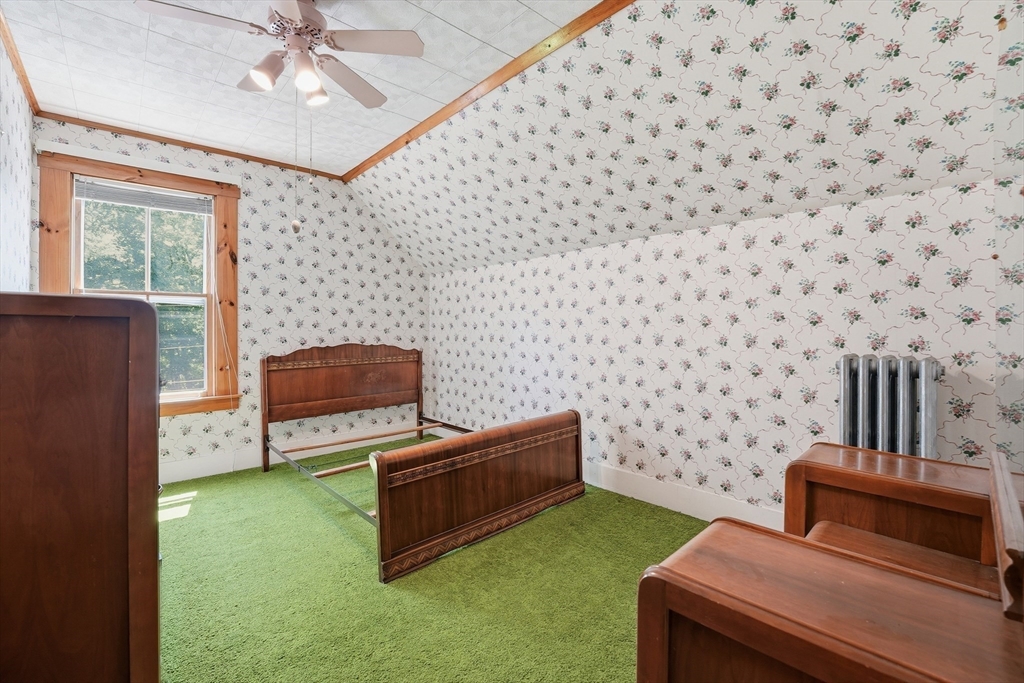 17 East Howe Street Orange, MA 01364 - Photo 24 of 34