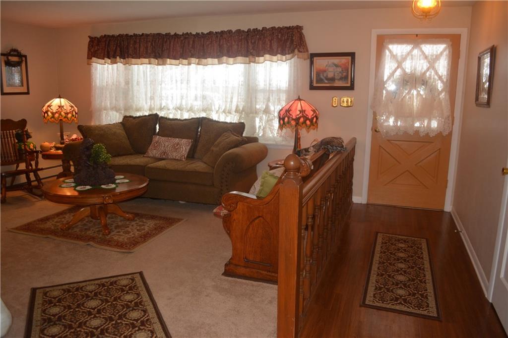 810 Yorkshire Road Anderson, IN 46012 - Photo 3 of 20 Gallery Image 3