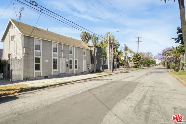 $890,000 | 1060 East 6th Street, Long Beach, CA 90802