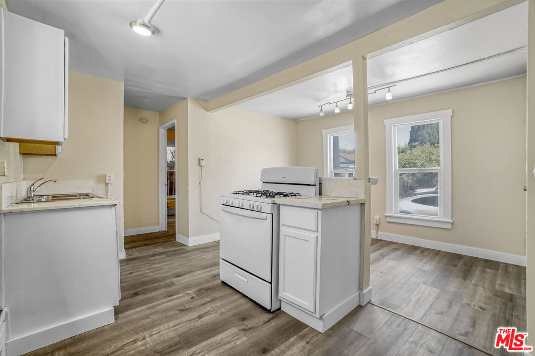 1060 East 6th Street Long Beach, CA 90802 - Photo 24 of 27