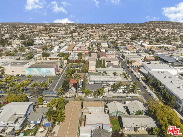 $890,000 | 1060 East 6th Street, Long Beach, CA 90802