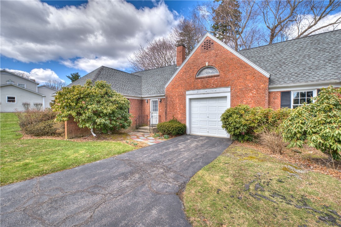 1 Hanley Farm Road Warren, RI 02885 - Photo 3 of 27