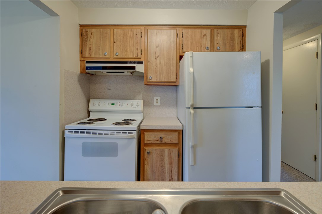 1 Hanley Farm Road Warren, RI 02885 - Photo 7 of 27