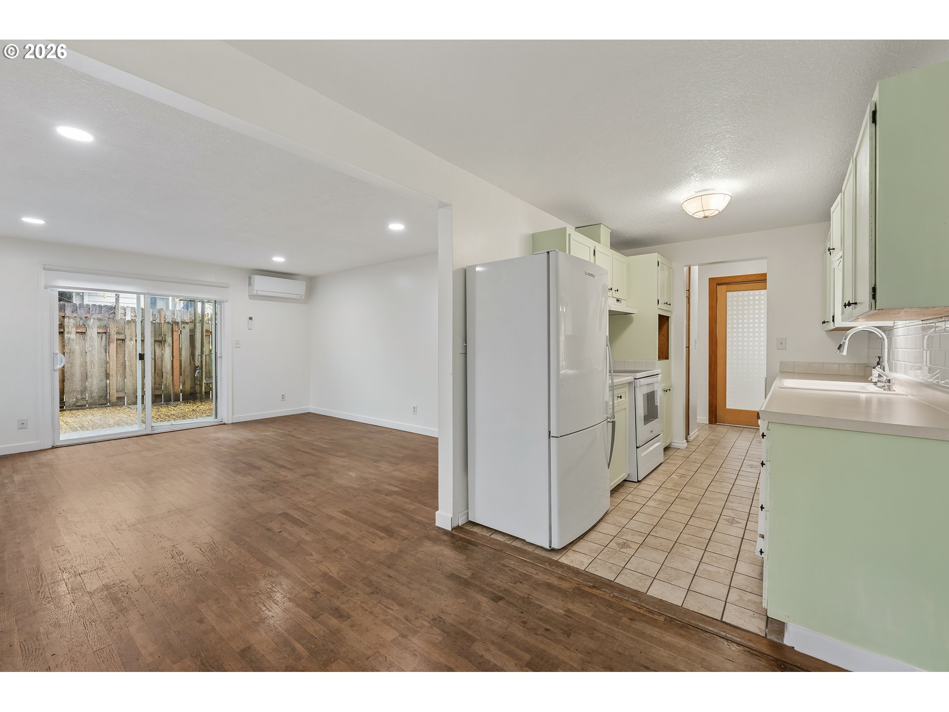5566 Southwest Erickson Avenue Beaverton, OR 97005 - Photo 10 of 31