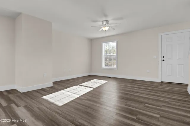 $334,900 | 123 Penquin Place, Hampstead, NC 28443