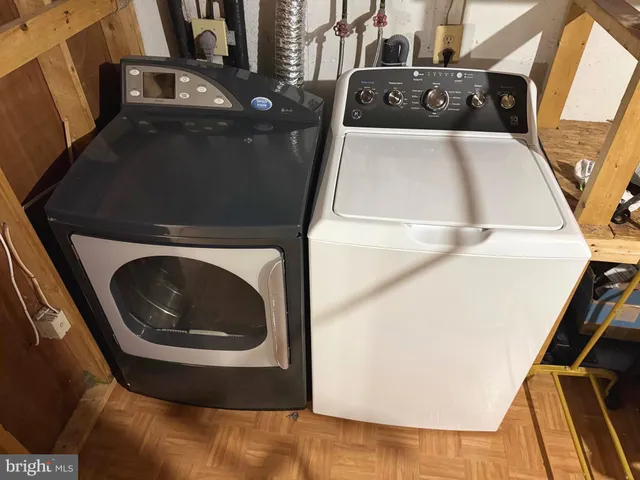 a view of washer and dryer