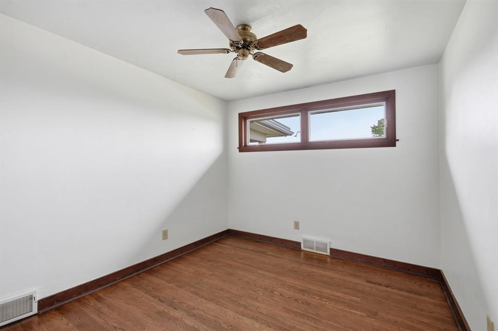 2913 Conway Wallrose Road Baden, PA 15005 - Photo 24 of 46