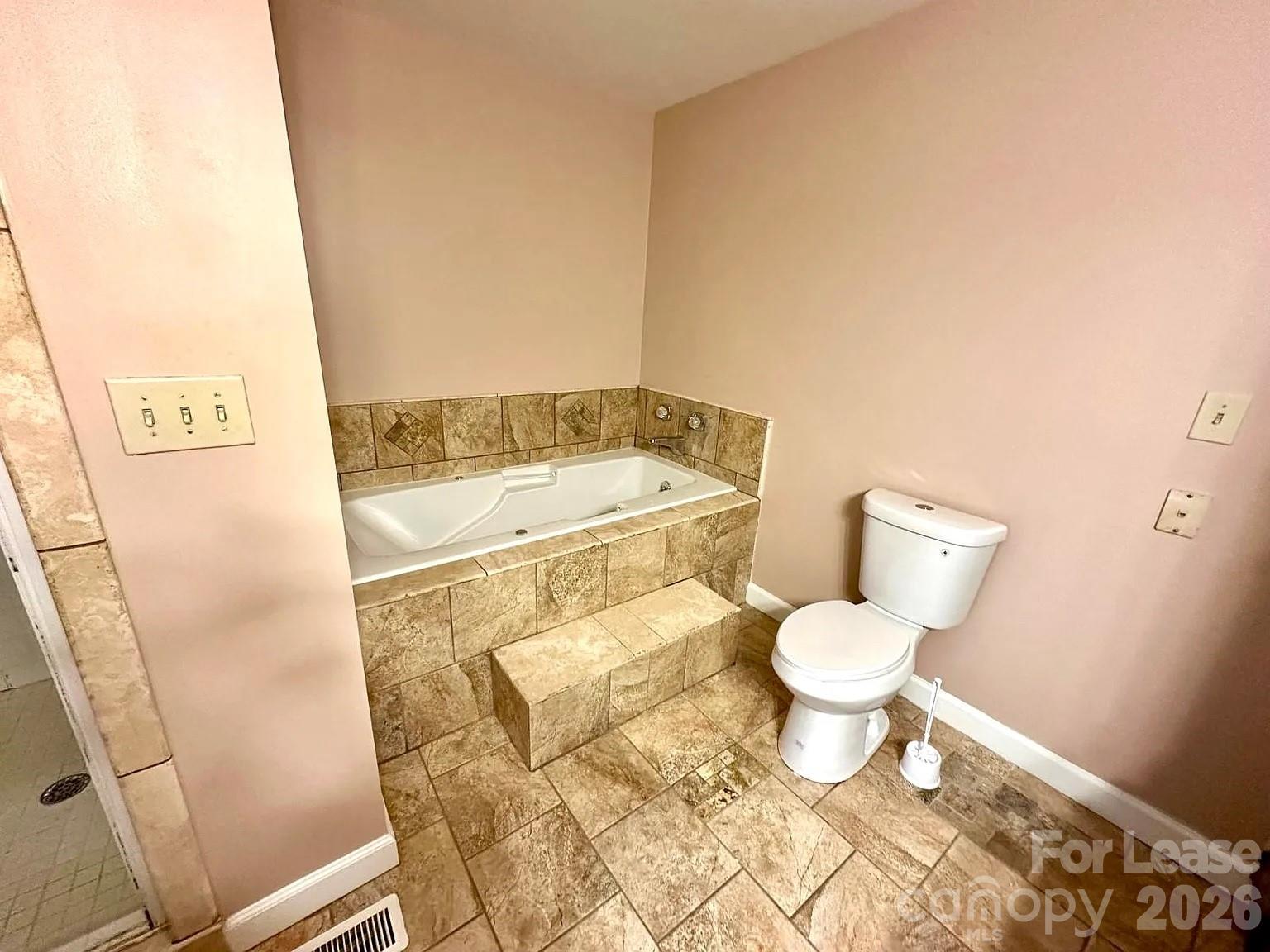 5600 Carmel Road Charlotte, NC 28226 - Photo 11 of 14