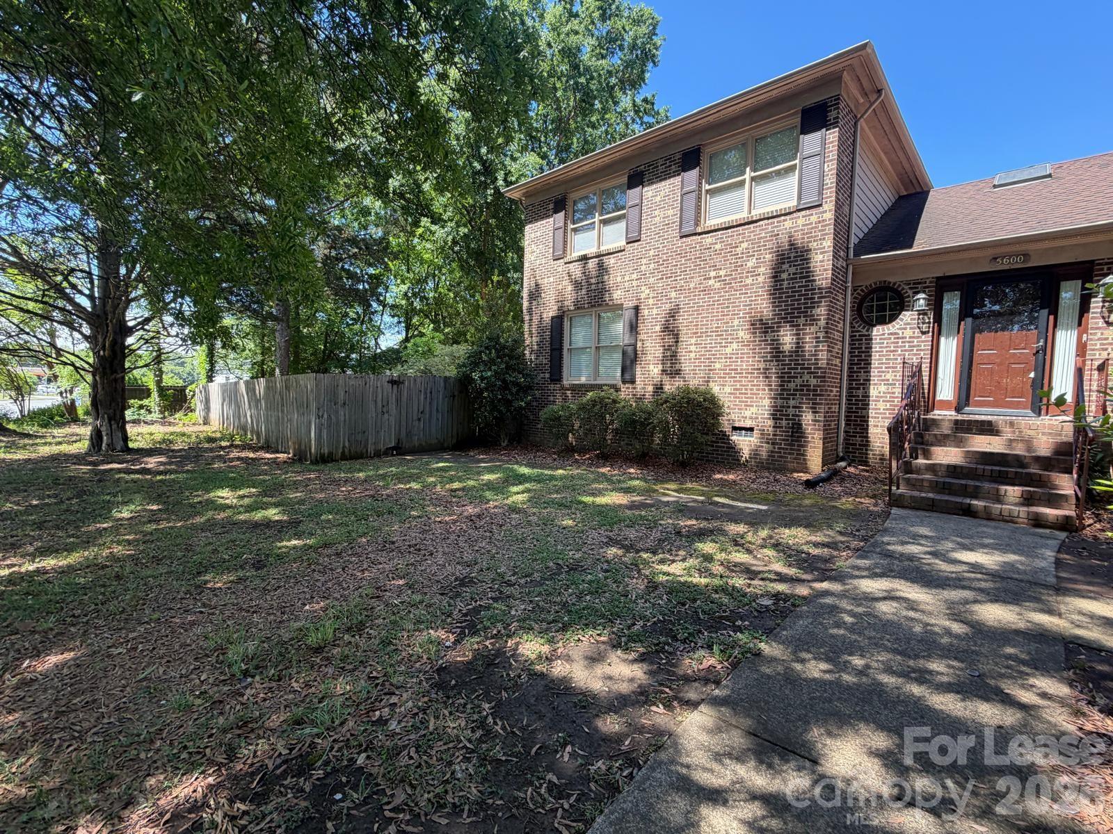 5600 Carmel Road Charlotte, NC 28226 - Photo 4 of 35