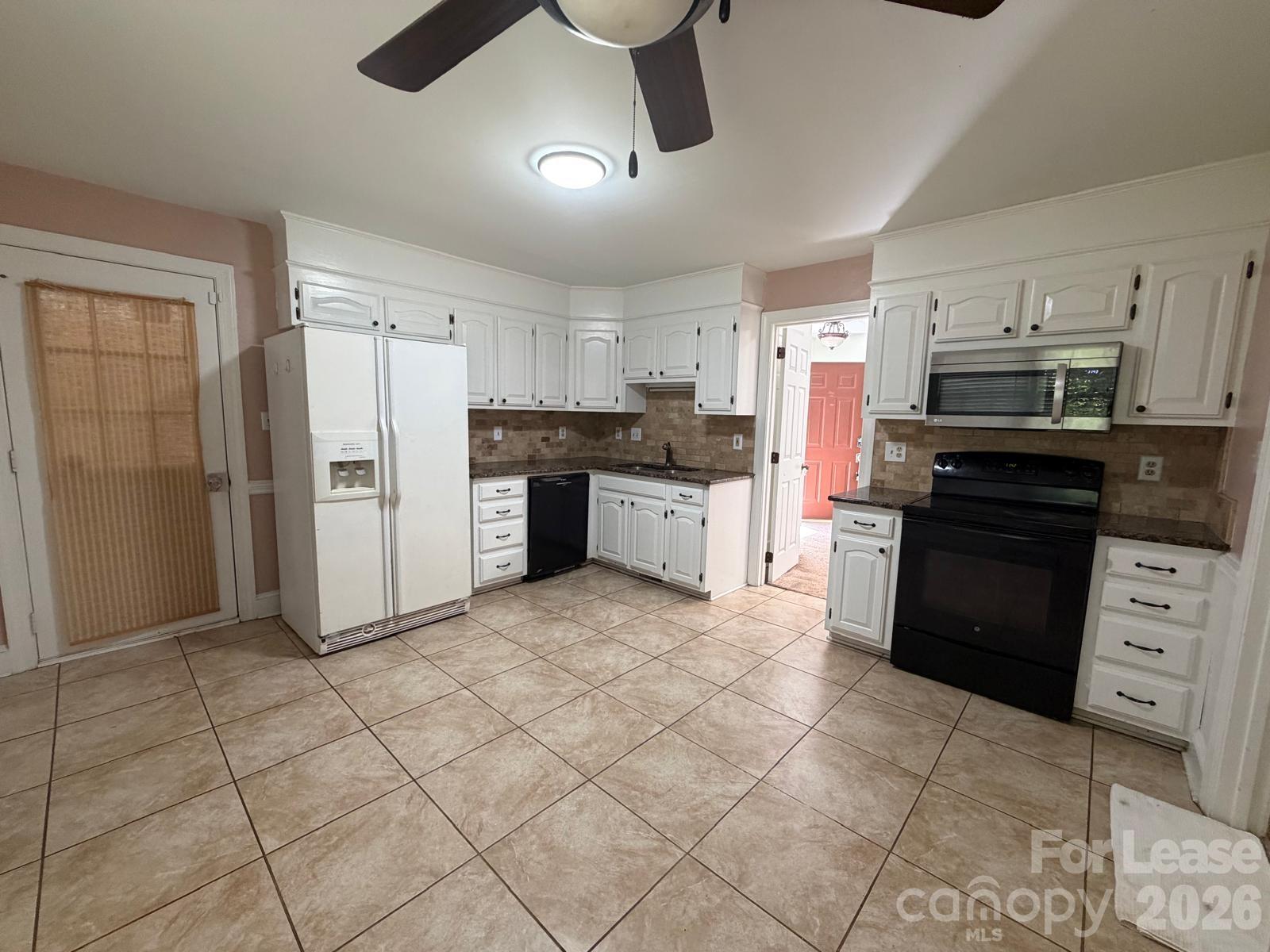 5600 Carmel Road Charlotte, NC 28226 - Photo 10 of 35