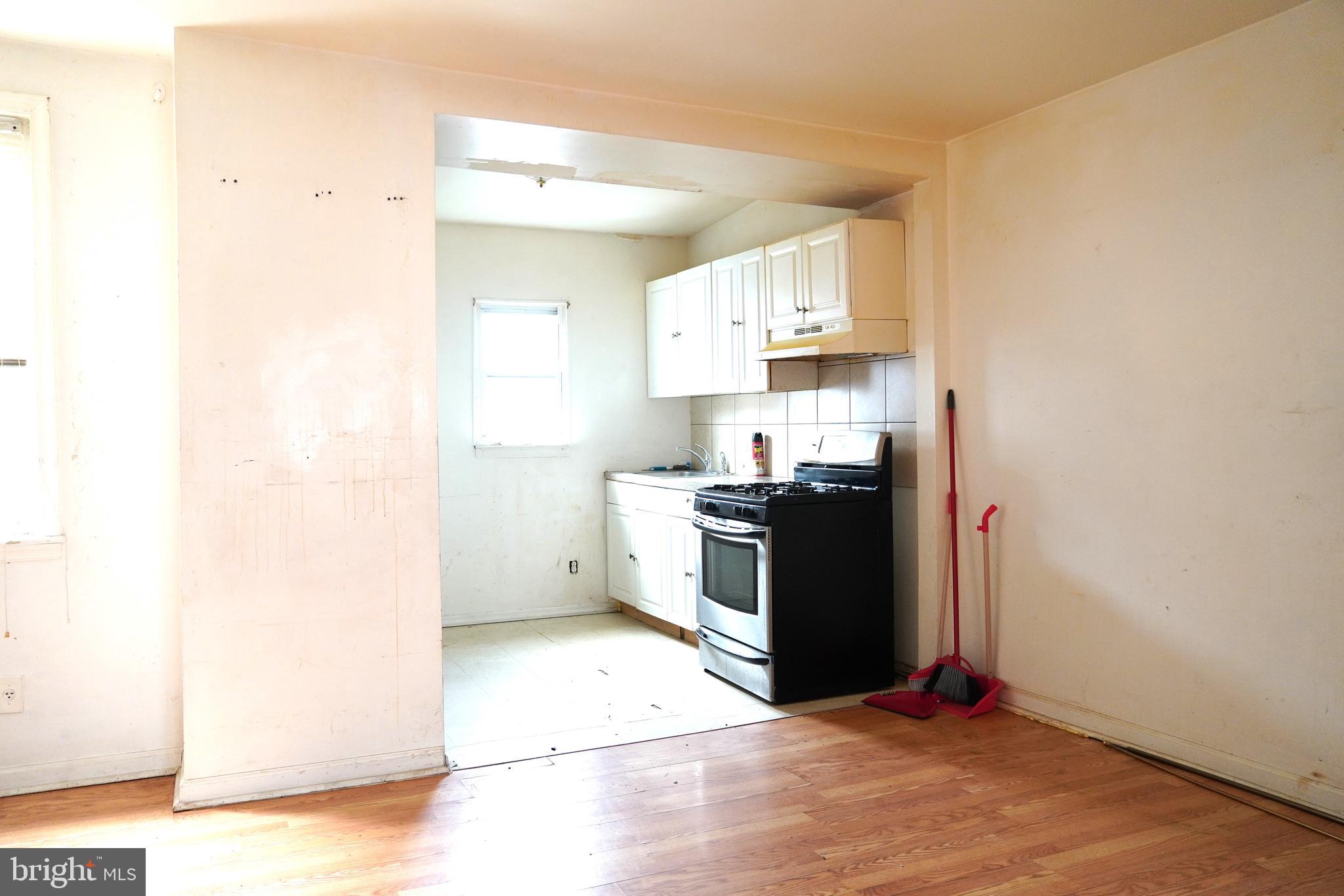 7126 Stockley Road Upper Darby, PA 19082 - Photo 5 of 19 Gallery Image 5