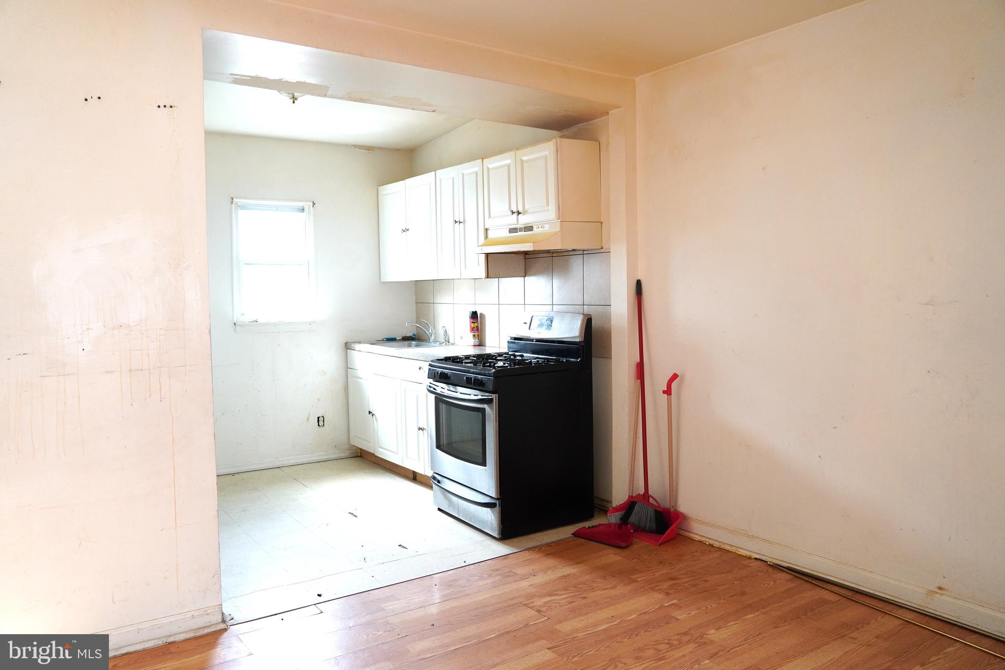 7126 Stockley Road Upper Darby, PA 19082 - Photo 6 of 19 Gallery Image 6