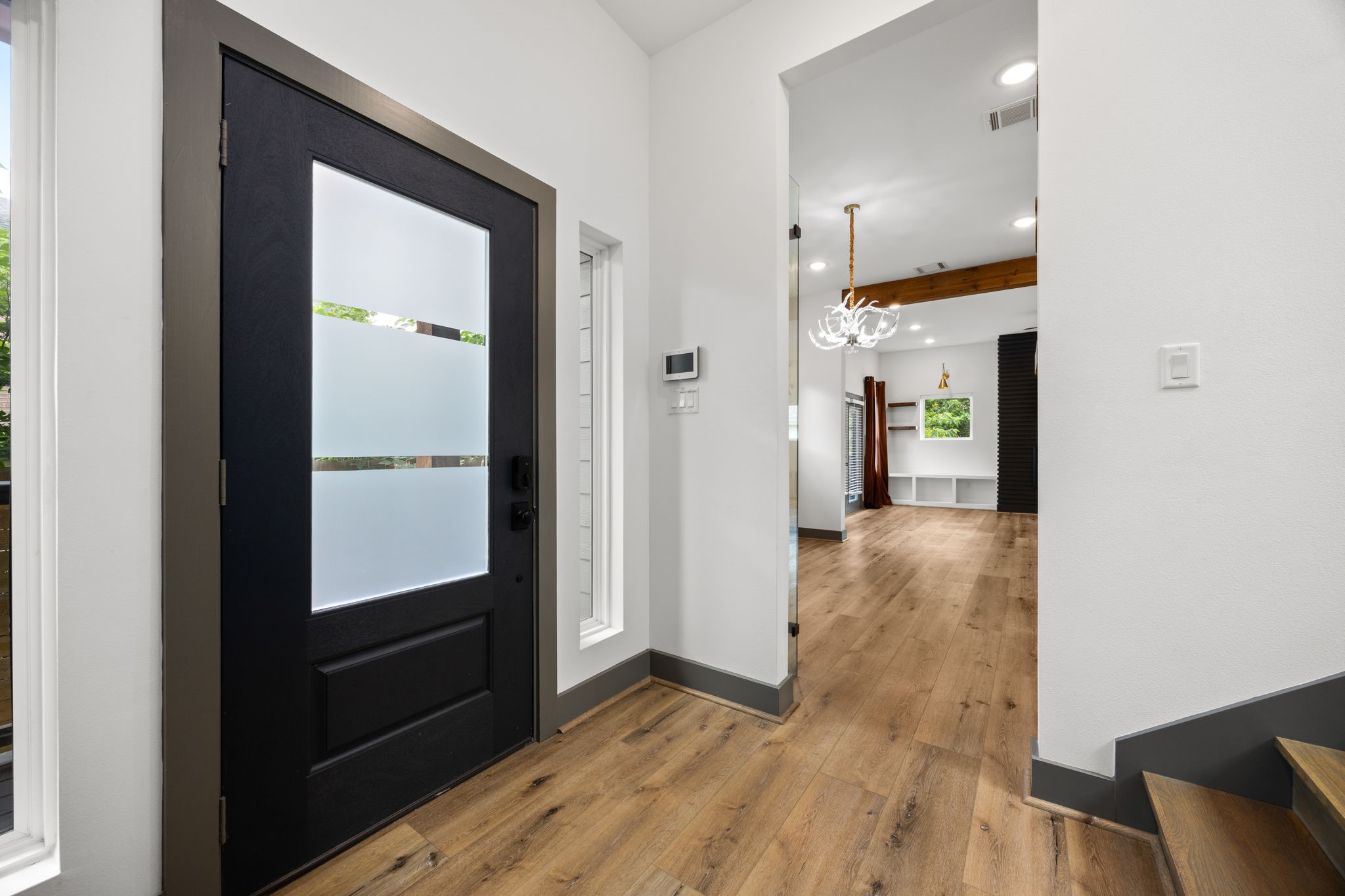 731 East 40th Street Houston, TX 77022 - Photo 3 of 28