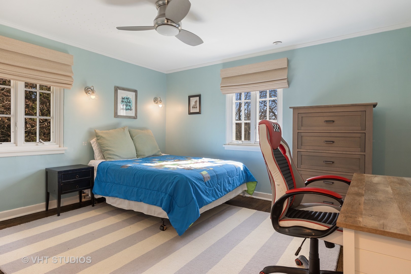 128 Church Road Winnetka, IL 60093 - Photo 30 of 46 a bedroom with a bed and a window