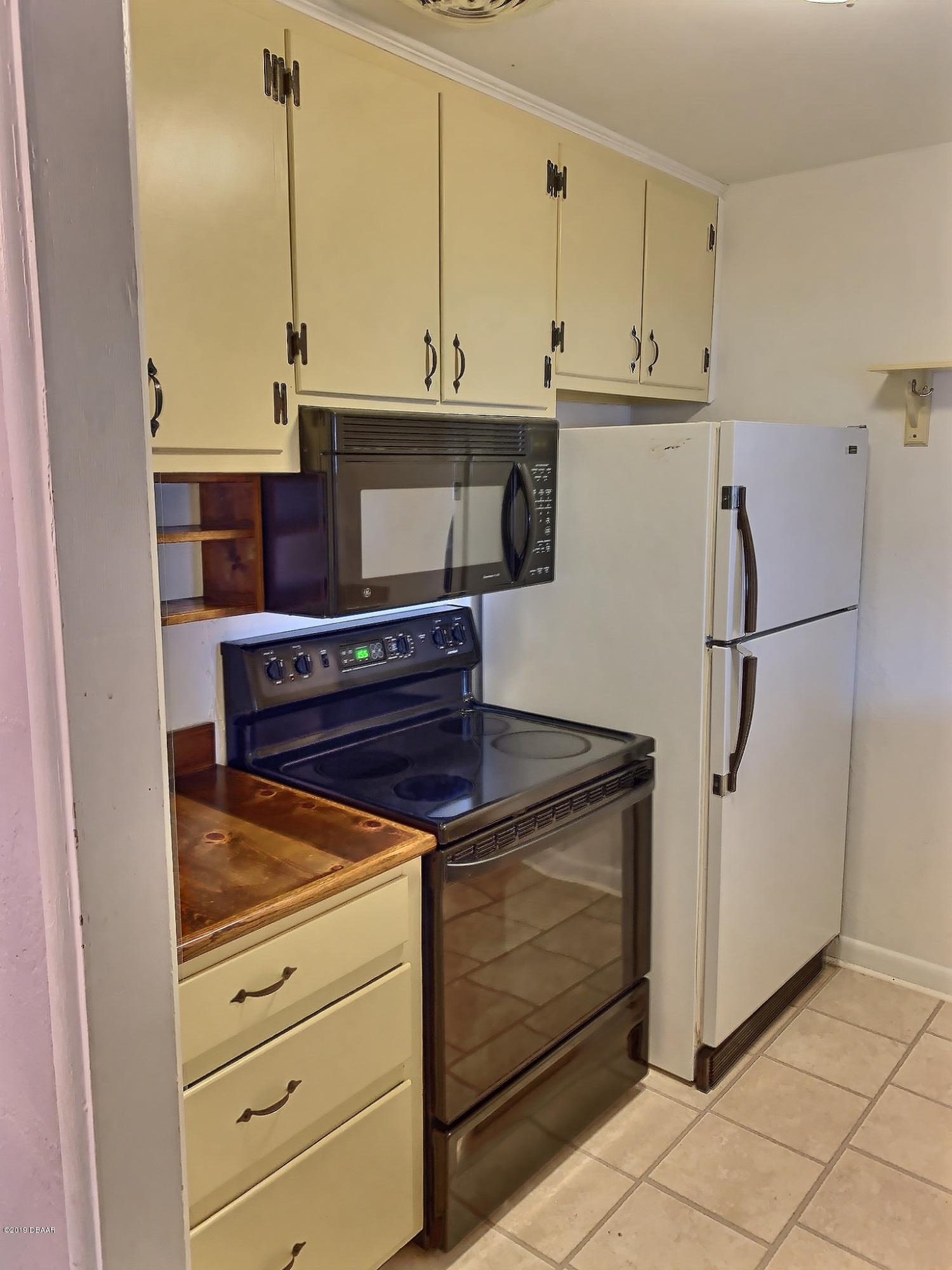 46 South Shell Road DeBary, FL 32713 - Photo 13 of 18 KITCHEN #1