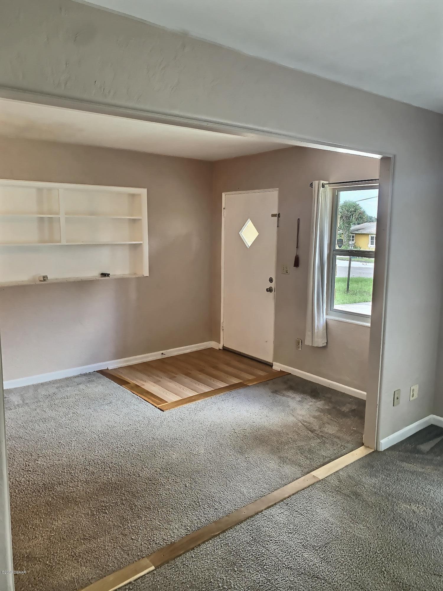 46 South Shell Road DeBary, FL 32713 - Photo 6 of 18 ENTRYWAY